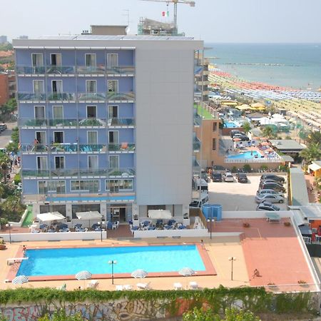 Hotel Majestic Пезаро Екстер'єр фото